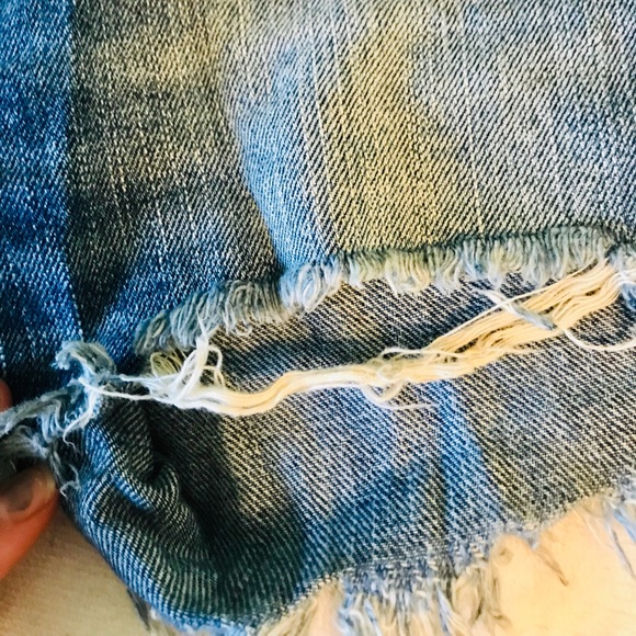 Urban Outfitters BDG mid rise jean shorts 🟣 - Picture 4 of 8